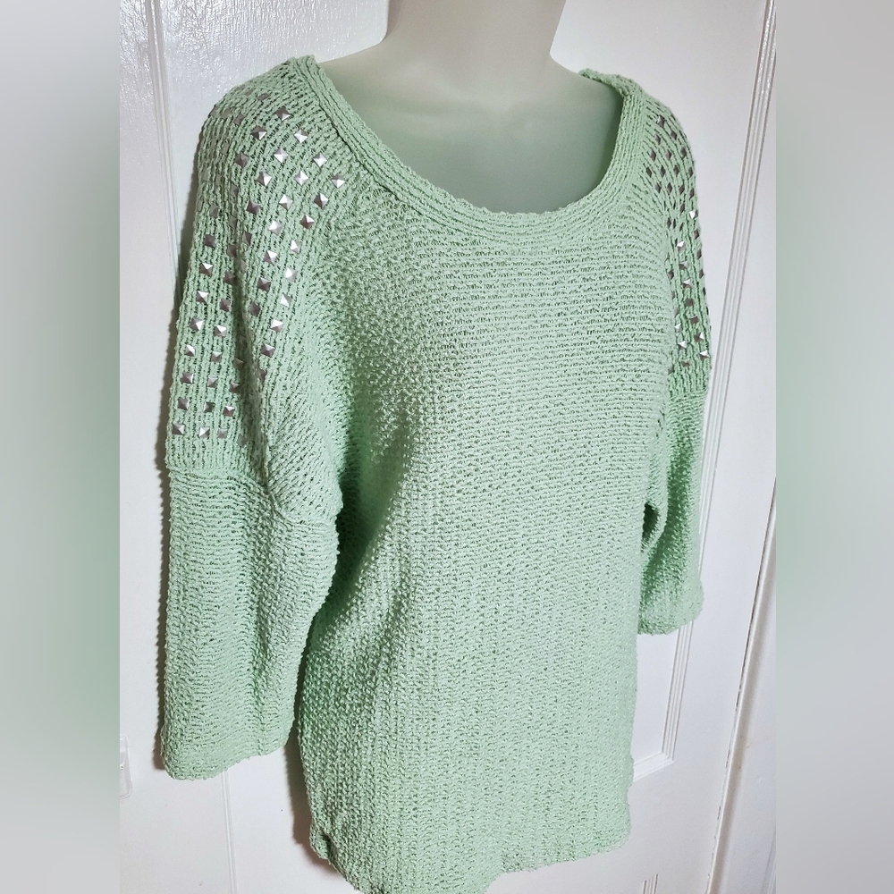 Forever 21 mint green studded sweater, sz M